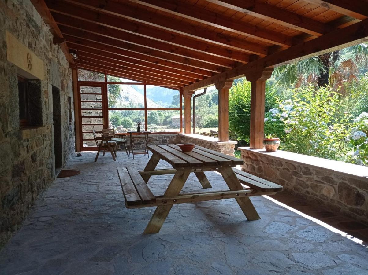Amplia Y Comoda Casa De Piedra Con Porche Y Jardin San Roque de Ríomiera Exterior foto
