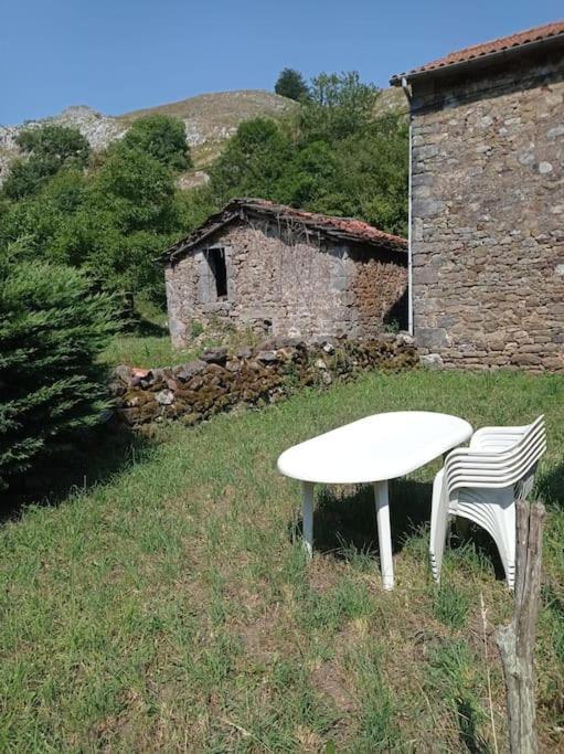 Amplia Y Comoda Casa De Piedra Con Porche Y Jardin San Roque de Ríomiera Exterior foto